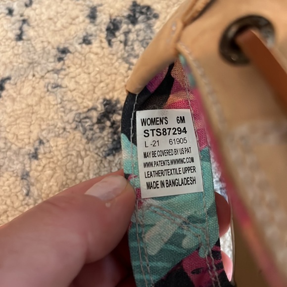 Sperry Tan Sandals, Size 6, EUC - Picture 4 of 4